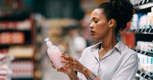 Yuka, INCI Beauty : peut-on vraiment faire confiance aux applications d’analyse de liste d’ingrédients pour nos cosmétiques ?