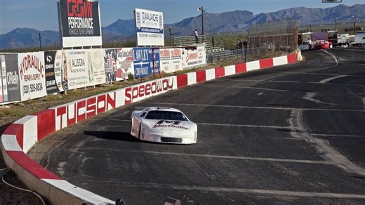 From Winter Heat to the Chilly Willy, Tucson Speedway. has held an important position within the west coast racing scene. Kevin Harvick caught up with our Rob Blount to further explain exactly what Tucson means to the scene ahead of this weekend's #ChillyWilly #CARSTourWest 👇 | FloRacing