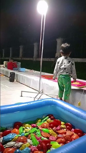 Mainan Anak Memancing Ikan Sambil Mendengarkan Musik