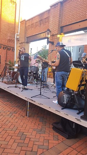 2025 Summer Concert Series: Everybody's Brother is rockin at Main Street Park tonight (8/30) until 9:30 Address is 25 E Main Street in Waynesboro PA Tickets are $10 and we have food from Clancy's Catering and Rough Edges Brewing | Mainstreet Waynesboro, Inc.