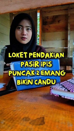 Ahhh senyumnya bikin pengen ke puncak 2 terus 🫰🤩 Lokasinya pendakian pasir ipis yang treknya bikin candu dan ada Curug di atasnya HTM langsung kita tanya ke teh cantik ini 😍 | Bang Benk