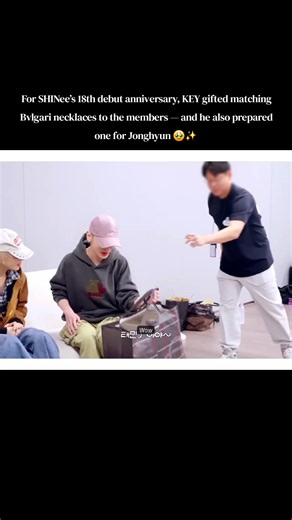 For SHINee’s 18th debut anniversary, KEY gifted matching Bvlgari necklaces to the members — and he also prepared one for Jonghyun 🥹✨ Forever five, always. 💎 #ONEW #KEY #Taemin #MINHO #jonghyun