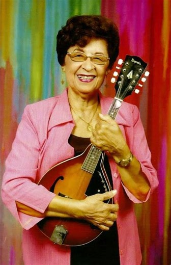 NOS OFRENDA religious song in papiamentu language composed by Stella Sprockel (Curaçao, 1938)
