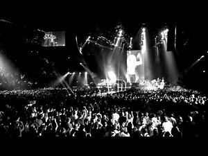 Shakira: Live From Paris [Trailer]