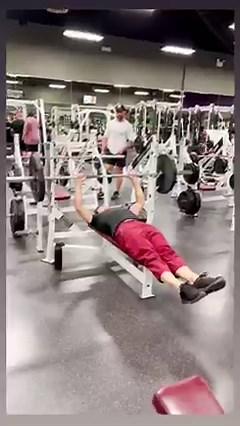 39M views · 1.2M reactions | Using the force at the gym  #gym #weightlifting #lvac #lasvegas | Xavier Mortimer | Facebook