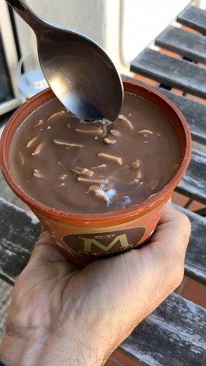 Magnum Ice Cream Crunch! 😯🍨🍫 #magnum #icecream | Foody Fetish