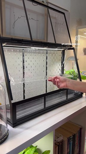 Comment “GREENHOUSE” for info & discount code! Today I am installing my new @modernaqua 25 inch Peg board kit that was kindly gifted to me! This sleek cost friendly acrylic set really has upgraded my Ikea Akerbar Greenhouse Cabinet! What’s super cool about these pegboard kits is they are customizable and you can choose to add more or less depending on your budget! They also have one for the smaller 17 inch Akerbar as well if you don’t have this 25 inch size! ➡️ Stay tuned for a part 2 next week