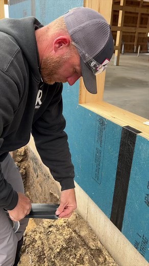 Tape the window sill with me. Nice watertight corners | RR Buildings