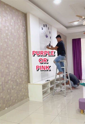 Choosing Between Purple and Pink: Fashion Insights