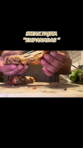 These came out so yummy guys 🥹 #fajitas #foodie #cookingvlog #fyp #cookingmom