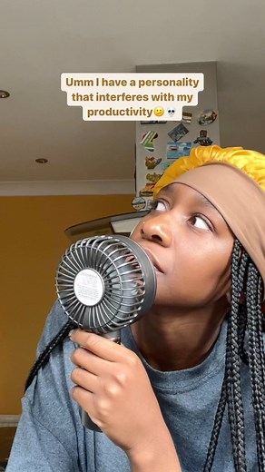 ANNATORIA on Instagram: "If you get to the end turn your volume down若 I actually wanted to record a decent video for y’all but I didn’t permit it unfortunately. How can I be the one who distracts me?? Doesn’t even make sense anywho have a good weekend. #viral #funny #necessary #tried #sing #Jesus"