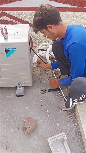 daikin inverter split conditioner #shortvideo #viral #trending #airconditionerinstallation