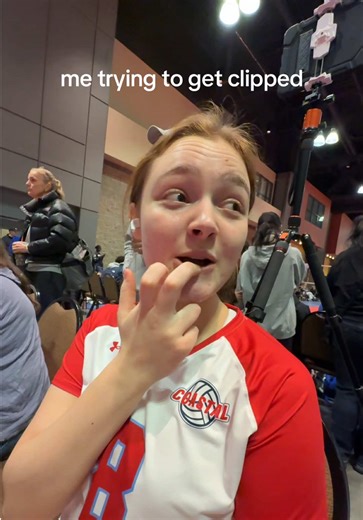 noooo don’t do it ahahaha 👀 #volleyball | me trying to get clipped