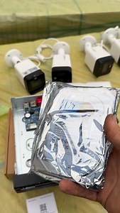 🔒 Sistem de supraveghere IP Dahua 6MP Imagine clară, detalii reale și siguranță 24/7. ✔ rezoluție 6MP – detalii fine, zi și noapte ✔ acces live din telefon ✔ înregistrare non-stop ✔ ideal pentru casă sau business 📩 Scrie-ne pentru ofertă personalizată 🌐 smartsystem.ro #Dahua #SupraveghereVideo #CamereIP #Securitate #SmartHome #ProtectiaCasei #VideoSurveillance #SmartSystem | Smart System