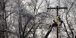 More than 10,000 response utility workers staged in Carolinas ahead of potential ice storm