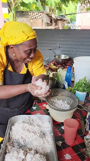 November 19th is Garifuna Settlement Day in Belize! It marks the day when the Garinagu came to Belize from the island of St. Vincent and brought their vibrant traditions to our shores. Each year Belizeans come together to celebrate the Garifuna culture in November with songs, drumming, dance, delicious food, and a reenactment of the first boats reaching the shores of Belize, called the Yurumein. Celebrate with us by diving into a rich bowl of hudut made by Hopkins Village's own Chef Gloria Lambe