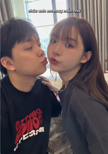 Tôi mệt rồi… #couple #comem#comemanhyeuthat #qua8thang3