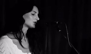 “Bringing Mom & Dad To Tears” – Tim McGraw Shares Breathtaking Video Of Daughter Audrey Singing | Whiskey Riff