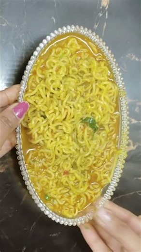 2 Minute वाली मैग्गी ऐसे बनाई? 😱 स्वाद देख के पागल हो जाओगे! 🍜🔥 #shorts