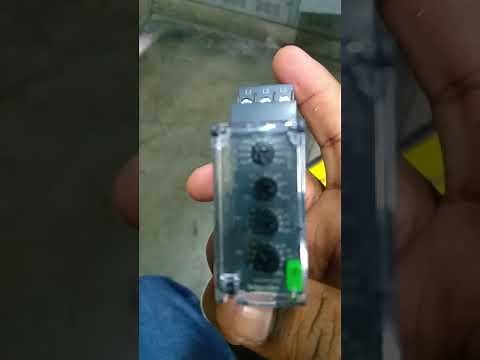 Schneider Electric RM22TR33 - 3 Phase Voltage Sensor, Phase Sensor, Phase Monitor.