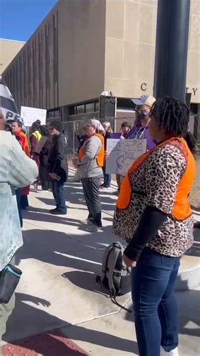 52K views · 370 reactions | Protestors gather outside the Peoria County Courthouse as the Sean Grayson trial Wednesday afternoon | 25News WEEK | Facebook