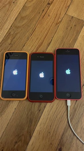 iPhone 5c on iOS 10 vs iPhone 4 on iOS 4 vs iPhone 4S on iOS 9