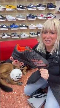 Skechers SKX_2 Jr Indoor Soccer Shoes for Kids ⚽ The boots worn by Harry Kane and the pros? | Price