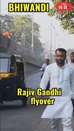 Adhikariyon ke baad karmachari bhi ulti baat kar rahe hain