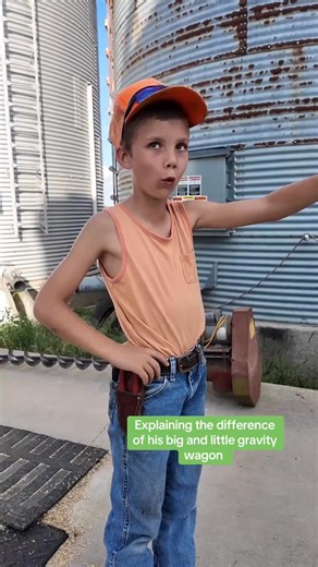 52K views · 660 reactions | Big wagon vs little wagons- while unloading soy beans Jackson was explaining the difference of size between the two gravity wagons that he has . #farmlife #farmtotable #harvest #makefarmingfun #justajacksonthing | JustAjacksonthing | Facebook