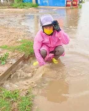 Huge Drain Unclogging Restores the Entire Flooded Street #satisfying #flooding #flood #rain