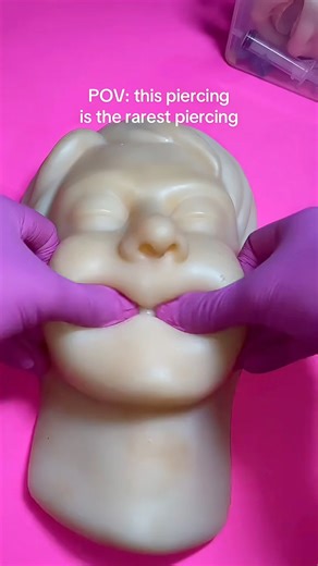 Piercing 🎭 #asmr #unidestates #granitos #asmrcommunity #asmrvideo #makeupartist #asmrsounds #As #masajesrelajantes #relaxing #makeuplover | Altuve