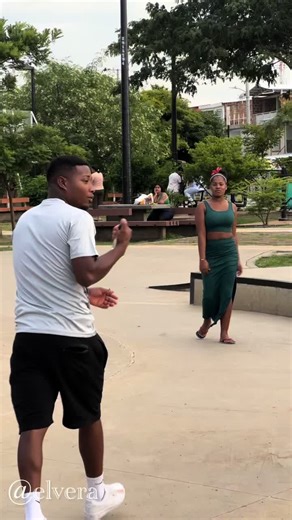 😂 The funny perfume😂🤣#usatiktok🇺🇸 #usatiktok #funny