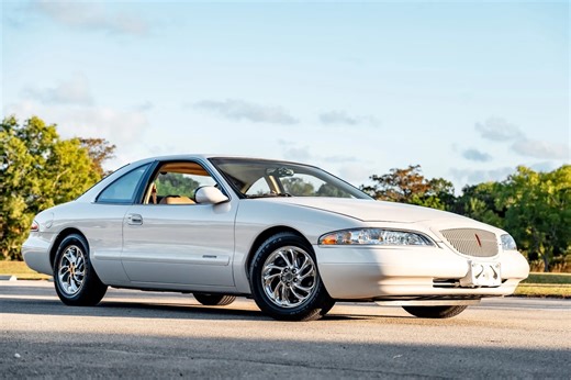 Owner Has Been Trying To Get Rid of This 1998 Lincoln Mark VIII, Nobody Wanted It