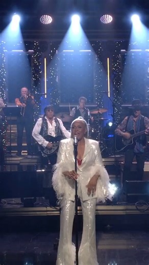 Kupferberg Center for the Arts on Instagram: "(20% off code ⬇️) The legendary Darlene Love just lit up the stage again on Fallon with her holiday classic "Christmas (Baby Please Come Home)". And you can see this Rock and Roll Hall of Famer and Oscar and Grammy-winning powerhouse light up KCA in the new year. SATURDAY, APRIL 25, 2026 | 8PM Colden Auditorium, @queenscollegeofficial LEARN MORE: [link in bio] kupferbergcenter.org/event/darlene-love Here's how to save 20%! 1.) Visit kca.nyc/tix20 2.)