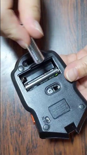 マウスの電池交換