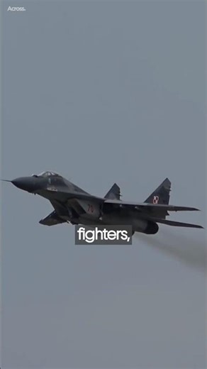 Why do MiG-29 and Su-27 look the same?