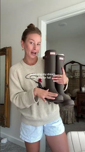 unboxing hunter boots for a cozy fall season 🍂