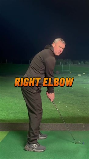 ELBOW OPTIONS DOWNSWING 🏌️‍♂️ If elbow on the side of the ribcage is wrong, then Rory, Furyk and Duval have flawed mechanics 🤷‍♂️ If the elbow more infront is wrong then DJ, Faldo and Tiger are compensating ❓ Neither is true. Even at a lower level for players with right shoulder limitations, an elbow more into the side of the ribs can be an ideal option. Different looks. Elite results