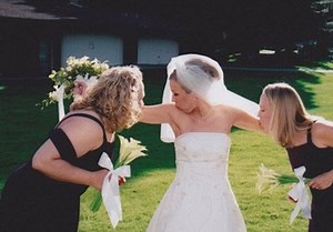 Awkward bridesmaids' photos