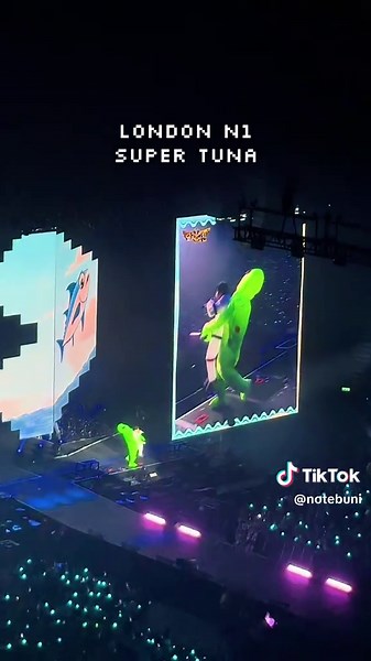 Jin Brings Back Alien Costume in London Concert