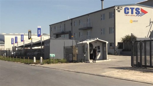 1K views · 127 reactions | CTS Trailers in Stikland, Kaapstad, bou sleep-waens en trok ‘tipper’ bakke vir die kommersiële voertuigbedryf. Verder het hulle ook ‘n vennootskap met Quest Capital Solutions, wat kliënte finansiering- en versekeringsopsies bied vir kommersiële voertuie. Om hulle te kontak: 021 948 6167 info@ctstrailers.co.za www.ctstrailers.co.za . . . #ontbytsake #SAKEfokus #CTStrailers #Questcapital #kyknet #kyknetenkie | ontbytSAKE | Facebook