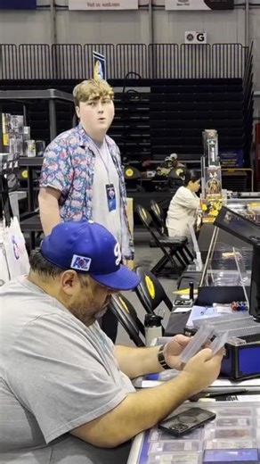 🔥 WORLD SERIES ROYALTY 🔥 Nothing beats seeing these champs up close — some serious heat in this stack! 🏆💎⚾️ #sportscards . Up in Northern California 🌁 I linked up with a collector who had straight fire in his case 🔥🔥 — we talked Japanese baseball 🇯🇵, made a few deals 🤝, and of course repped my Dodgers 💙! . Every trip brings new stories, new cards, and new connections 🙌✨ #CobosCards #BaseballCards #MLB #DodgerNation #CardCollector #SportsCardsCommunity #CardShowVibes | Cobos Cards LLC