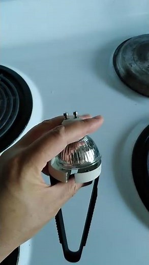 Perfect tool to change GU10 light bulb