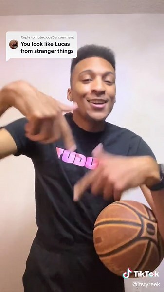 Lucas Sinclair Basketball Skills in Stranger Things 4