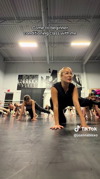 Beginner conditioning class exercises for tilts and stronger hip extensions #conditioning #danceclass #strength #legtilts #danceteacher