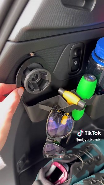 新型フォレスター公開！アクセサリー盛りだくさん