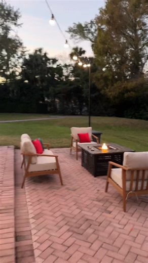 A festive throwback from last year worth revisiting! #wizrdconnection #event #design #decor #pretty #holiday #magic | Wizard Connection