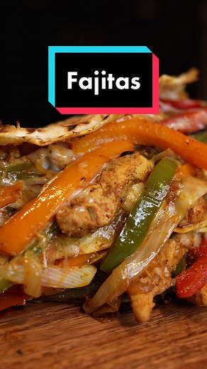 Meals under 30 minutes? Yess!!! Specially when you are a busy mom like myself ☺️ CHICKEN FAJITA QUESADILLAS! Everyone will loveeee, not only are they super easy to make but they are seriously super delicious, hope you give it a try and enjoy, I’m sure you already have all the spices 😀 #MoveWithTommy #fajitas #chickenfajitas #quesadillas #recipes #recetasparati #easyrecipes #under30minutemeal