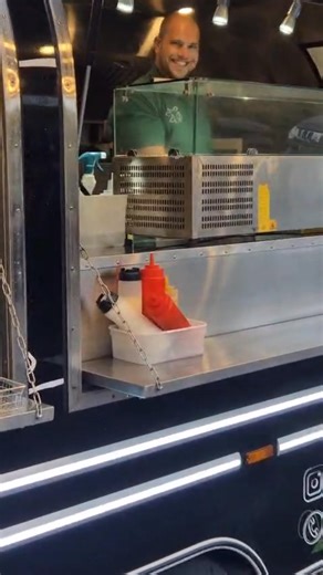 13K views · 80 reactions | HUNGRY? OX INN - come on inn. Right now!! | The Ox Inn Middleton | Facebook