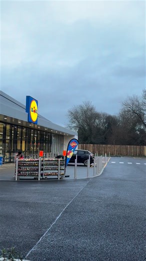 NEWS | A small queue of people are forming outside the new Lidl on Belmont Road in Hereford ahead of its official opening at 8am this morning. 🛒 The ribbon will be cut by pupils from a local primary school. Will you be visiting today? #YourHerefordshire | Your Herefordshire